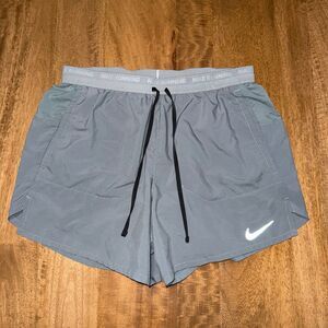 Nike Stride 2-in-1 Running Shorts Gray FN2992 Men’s Size M